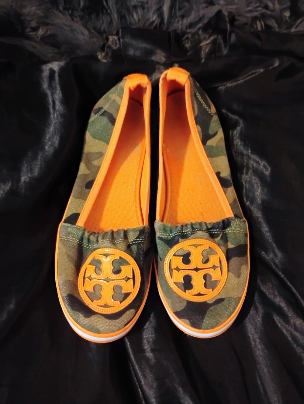 Women's Like New Rare Camaflage And Orange Tory Burch Slip On Flats U.S. Size 9